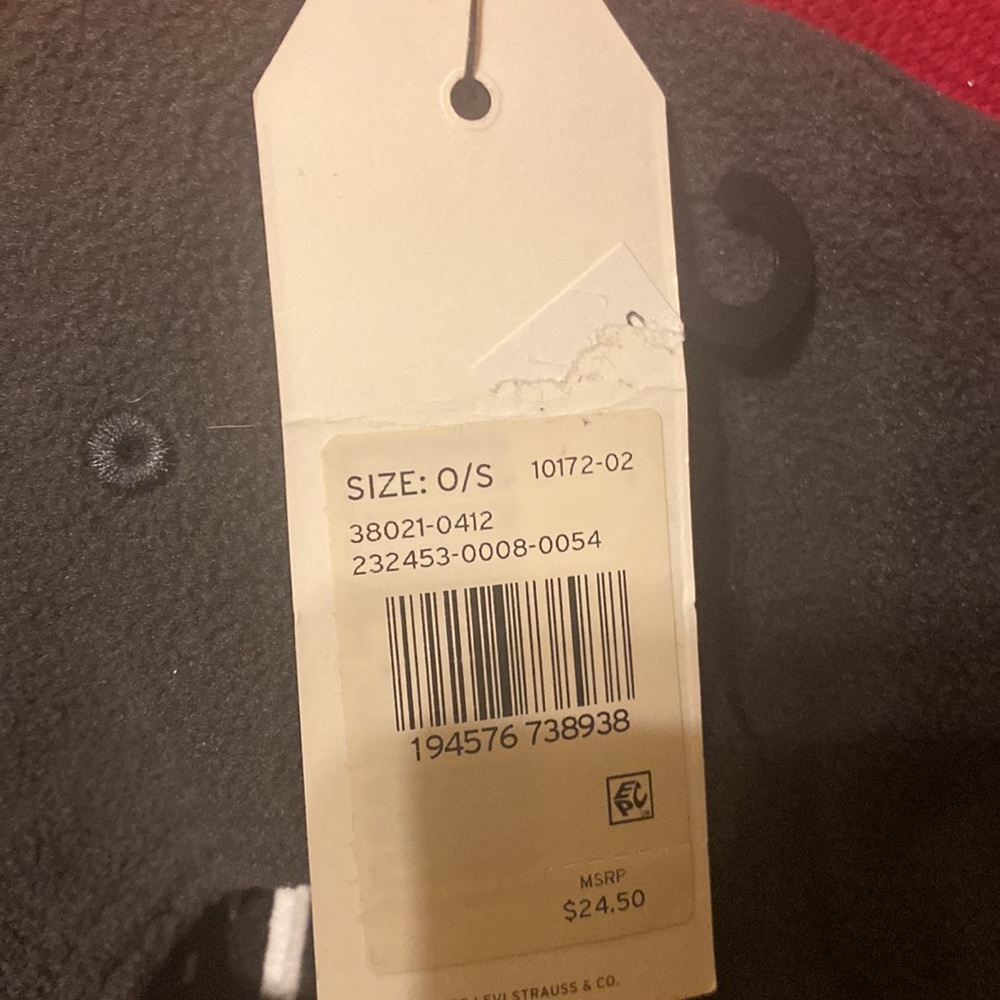 NWT Levi’s winter baseball cap unisex gray with white logo. Adjustable strap - Picture 6 of 7